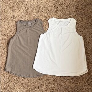 CALIA by Carrie Underwood Gray and White Tank Tops